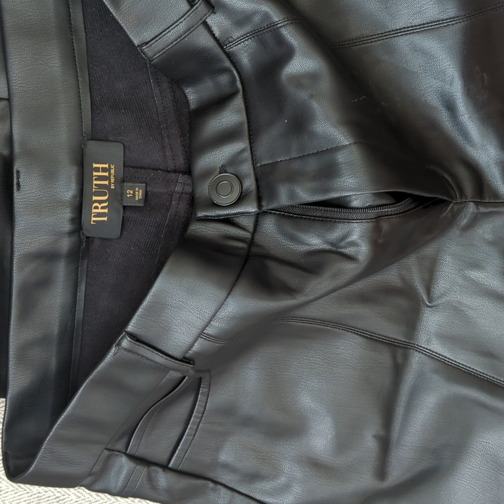 Pants - Picture 3 of 4
